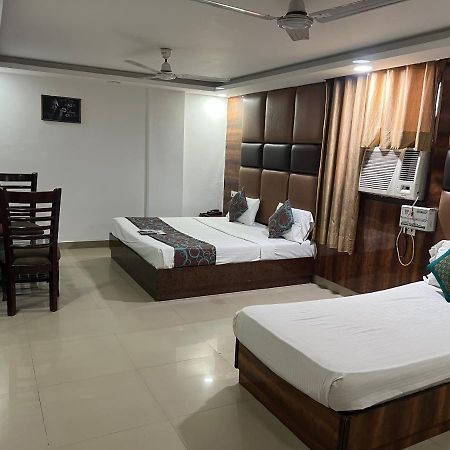 Hotel Le Mount Near Igi Airport Нью-Дели Экстерьер фото