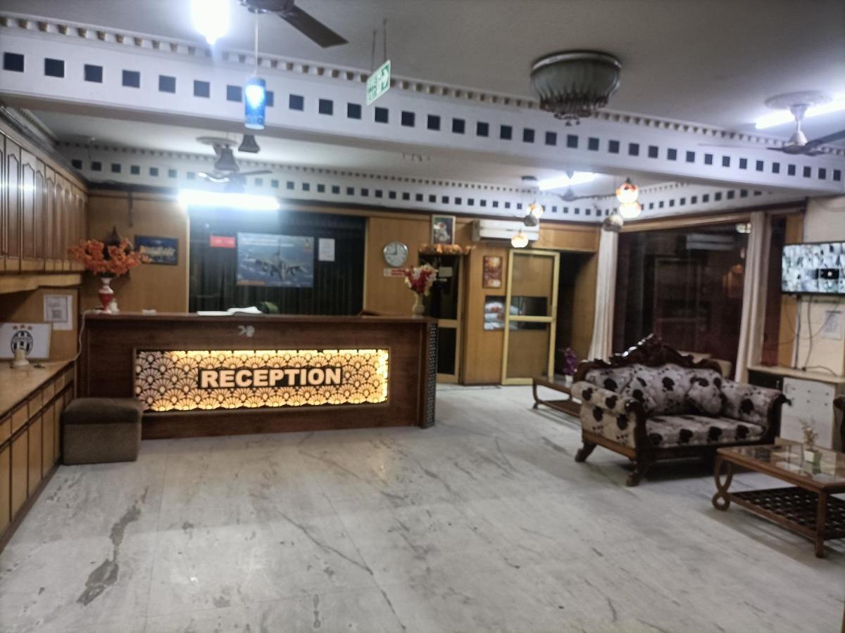 Hotel Le Mount Near Igi Airport Нью-Дели Экстерьер фото