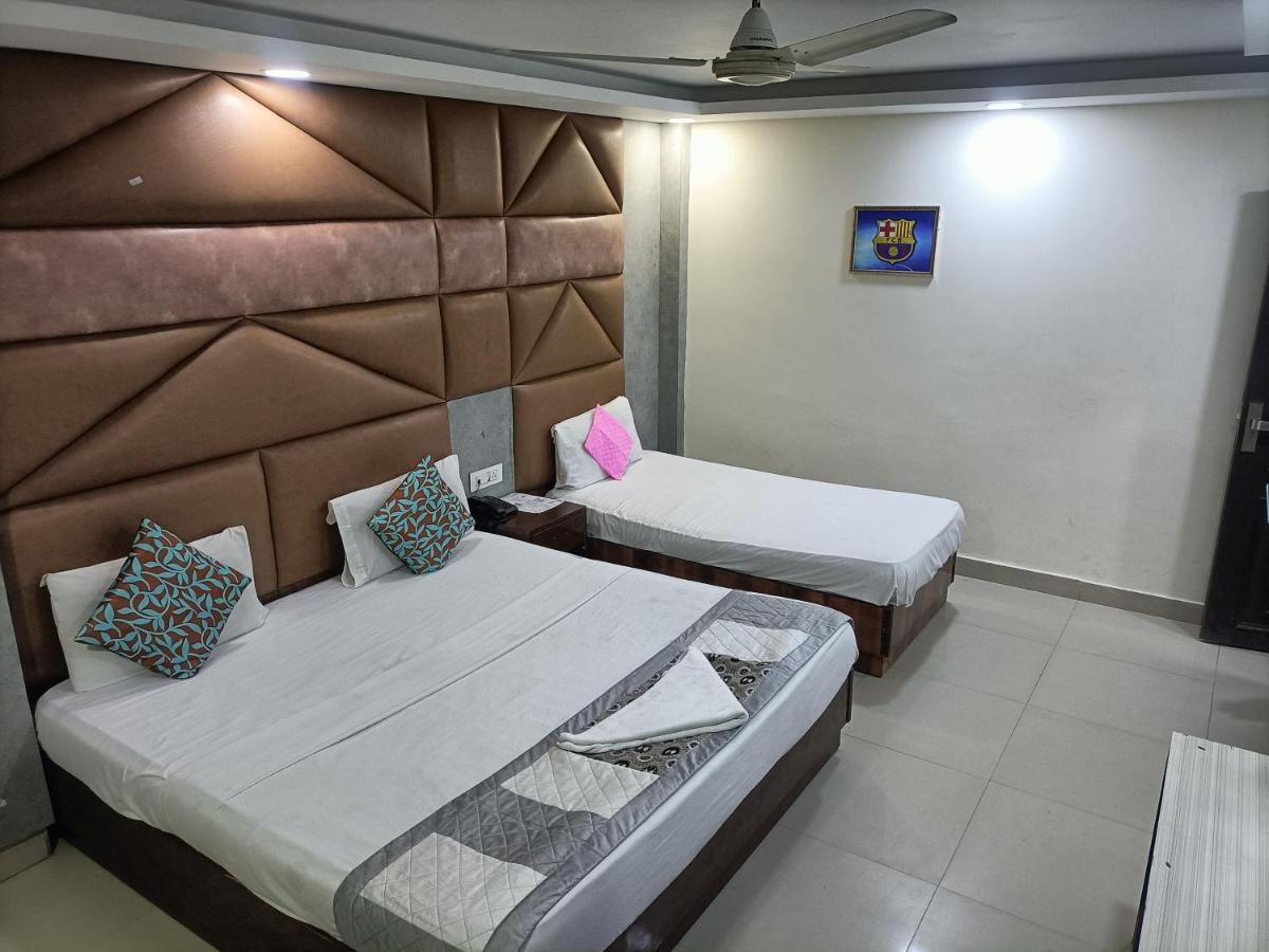 Hotel Le Mount Near Igi Airport Нью-Дели Экстерьер фото