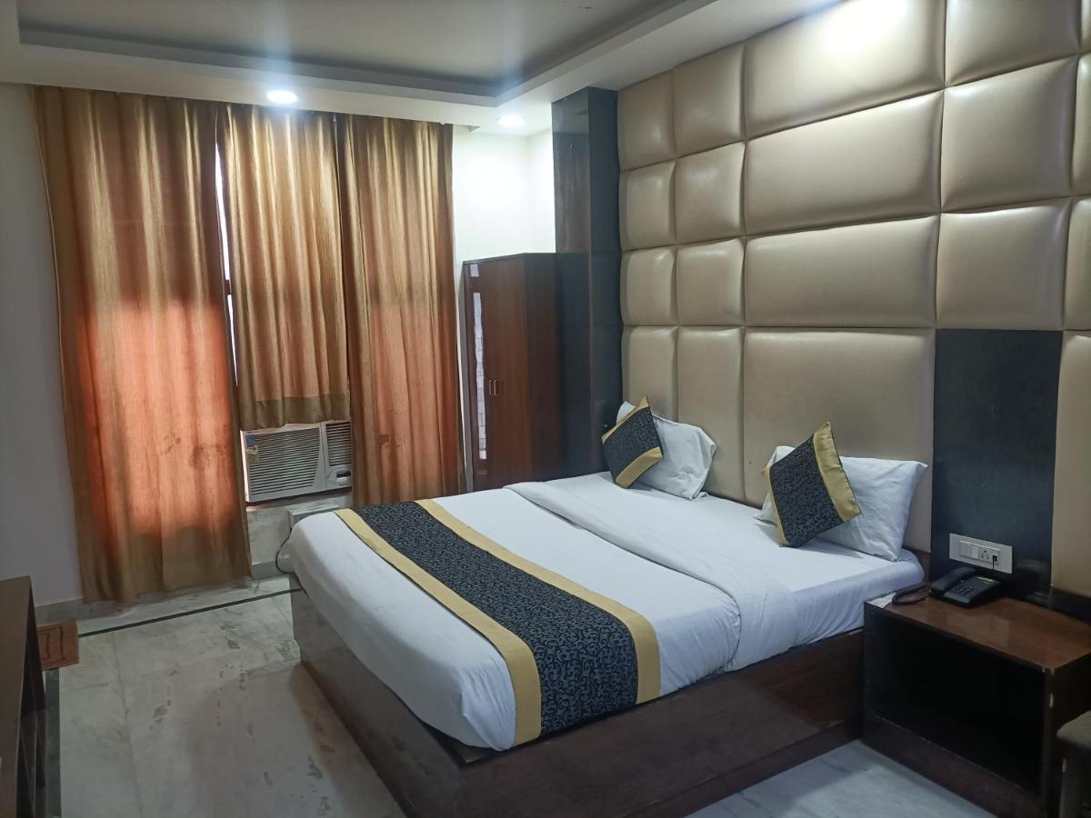 Hotel Le Mount Near Igi Airport Нью-Дели Экстерьер фото