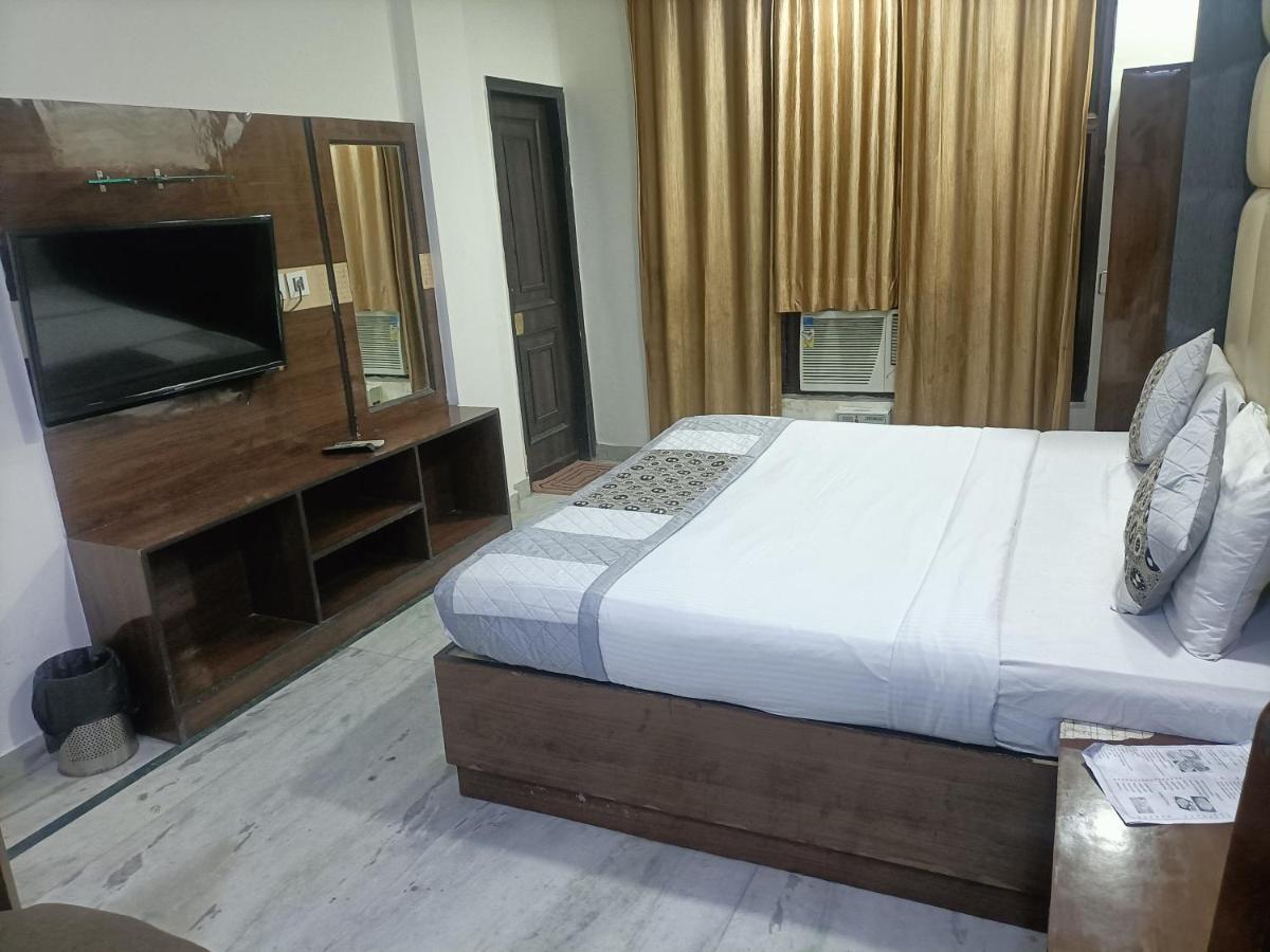Hotel Le Mount Near Igi Airport Нью-Дели Экстерьер фото