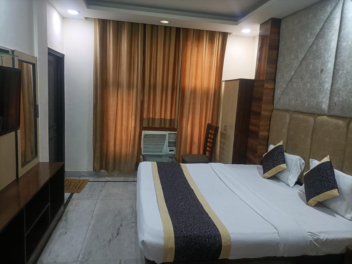 Hotel Le Mount Near Igi Airport Нью-Дели Экстерьер фото