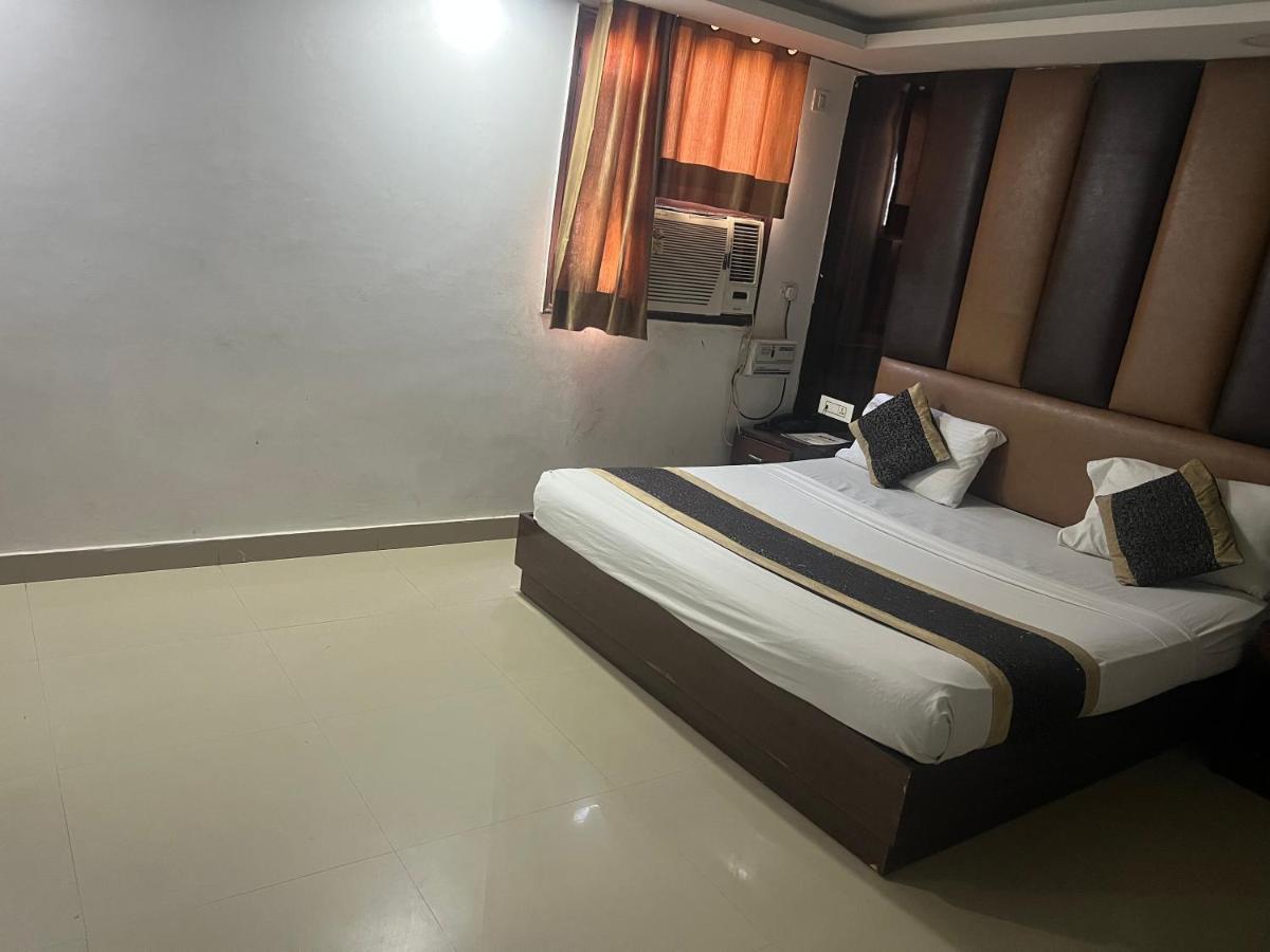 Hotel Le Mount Near Igi Airport Нью-Дели Экстерьер фото